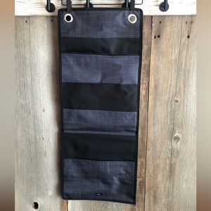 Thirty-One Hang-Up Family Organizer in Black Criss Pop